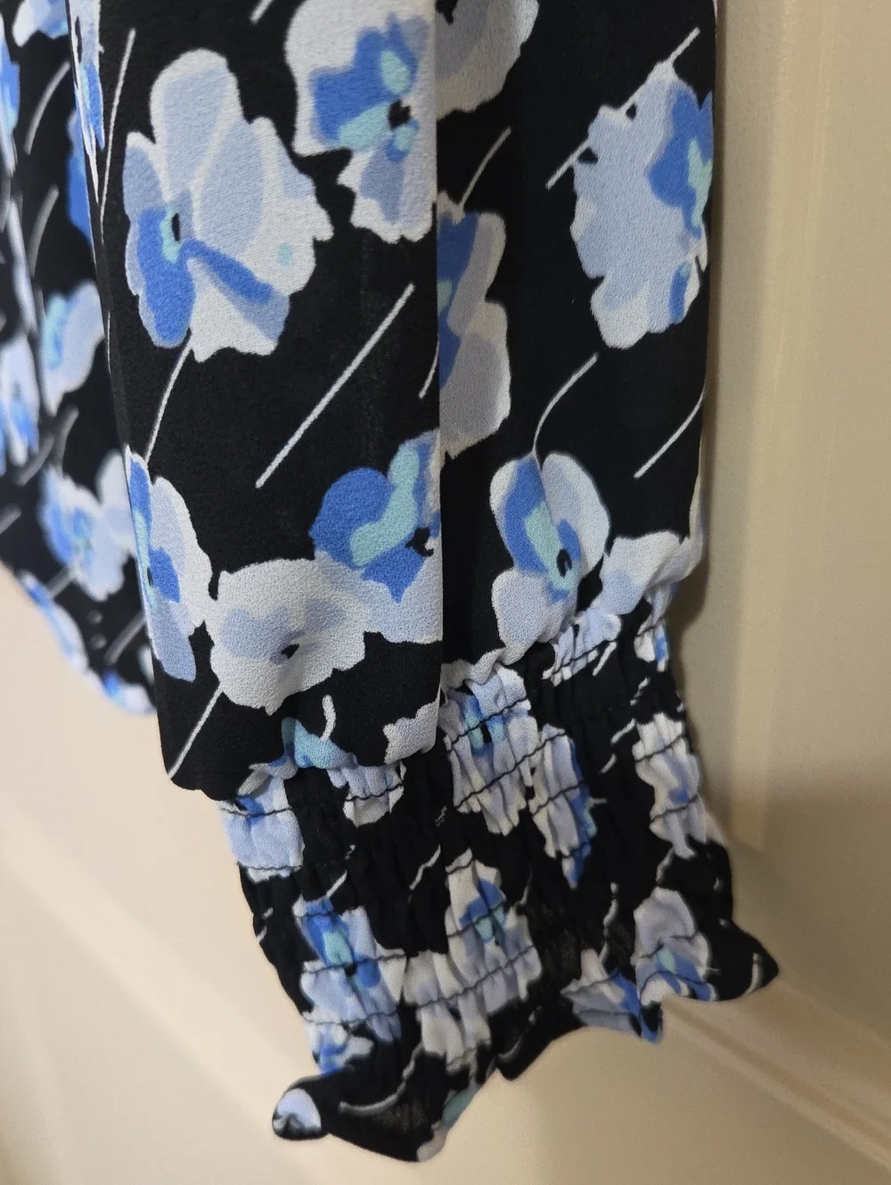 J. Crew Women's Black Floral V-Neck Long-Sleeve Blouse - Blue & White Floral